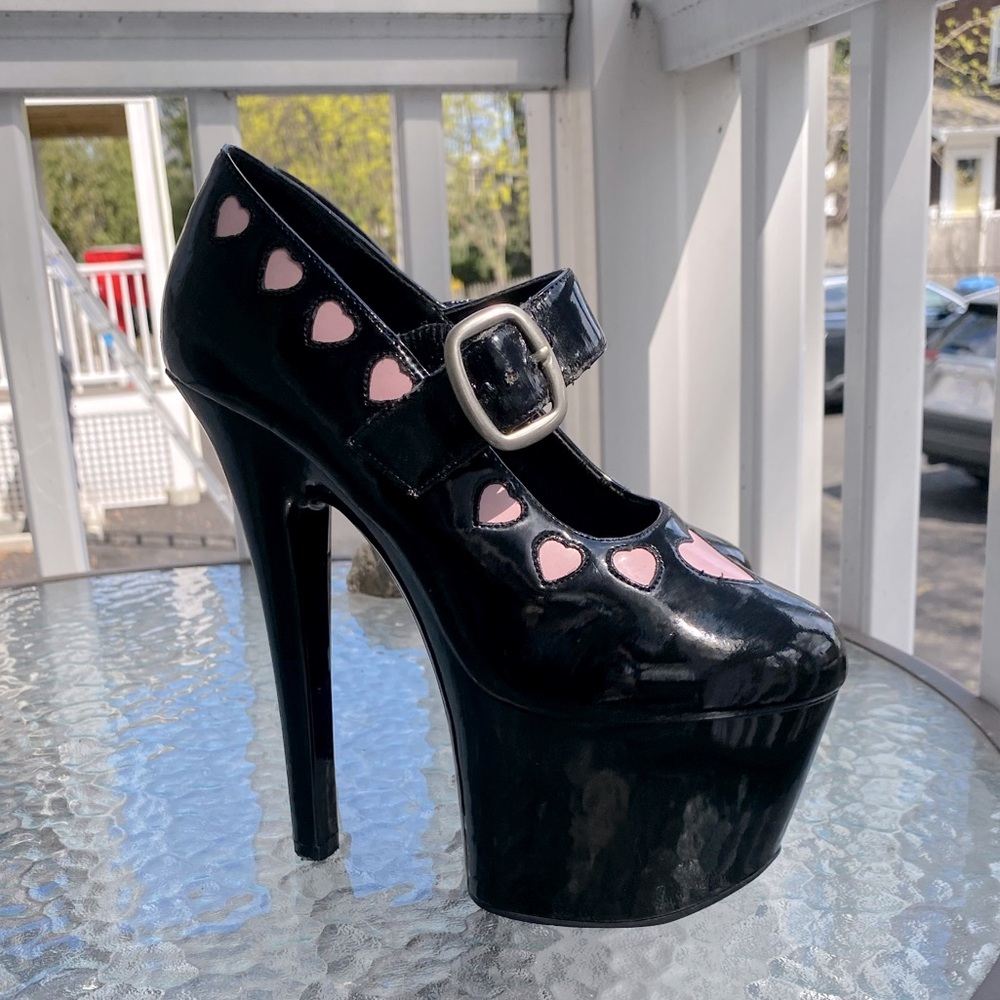 Pleaser Black Patent Leather Platforms Pink Hearts